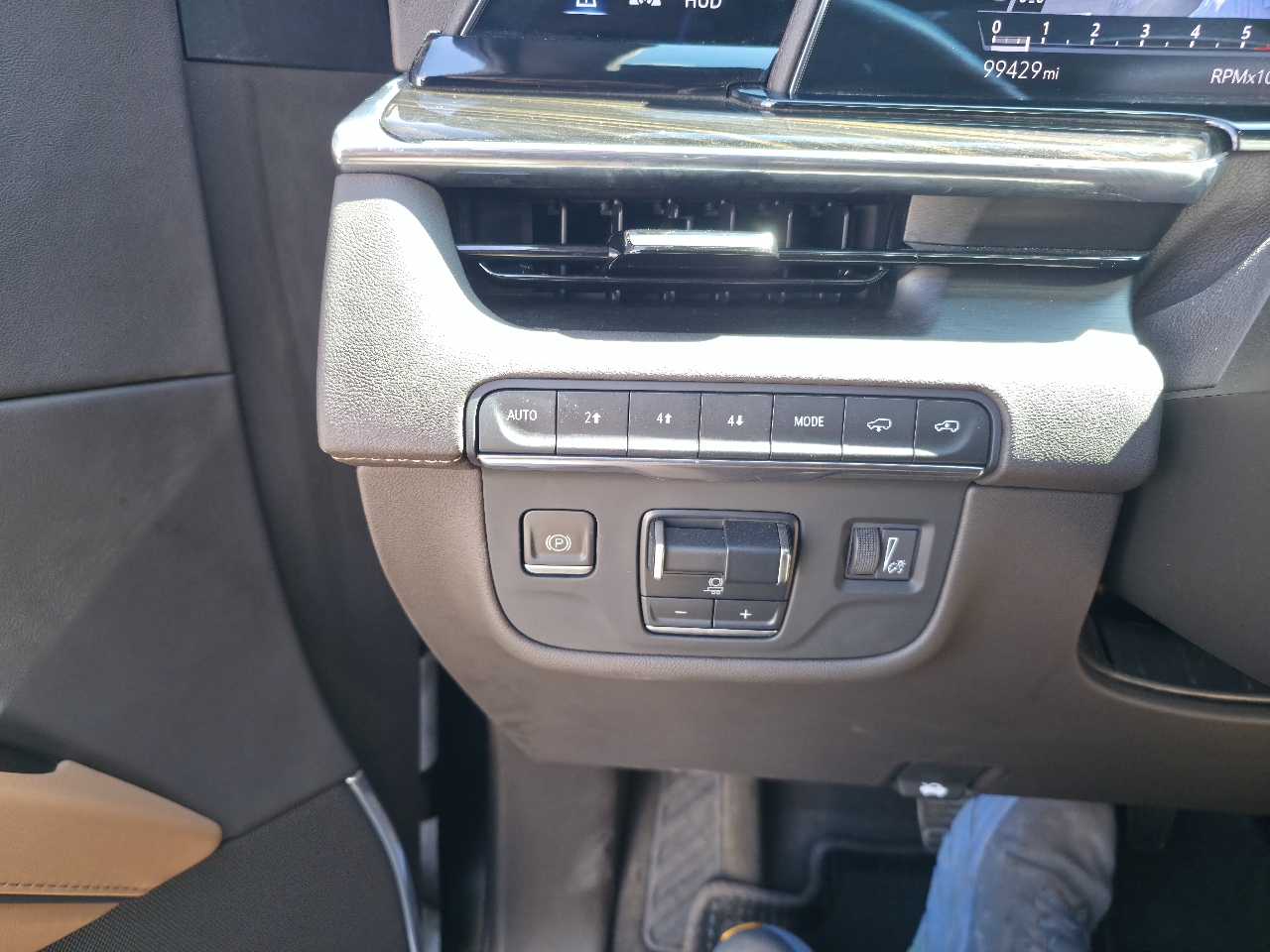 2023 Cadillac Escalade ESV Sport photo 23