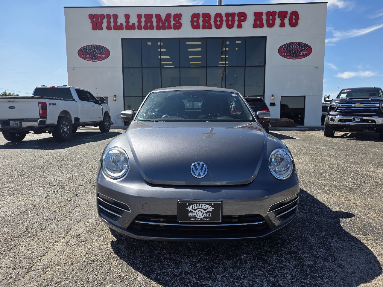 2019 Volkswagen Beetle Convertible Final Edition SEL photo 2