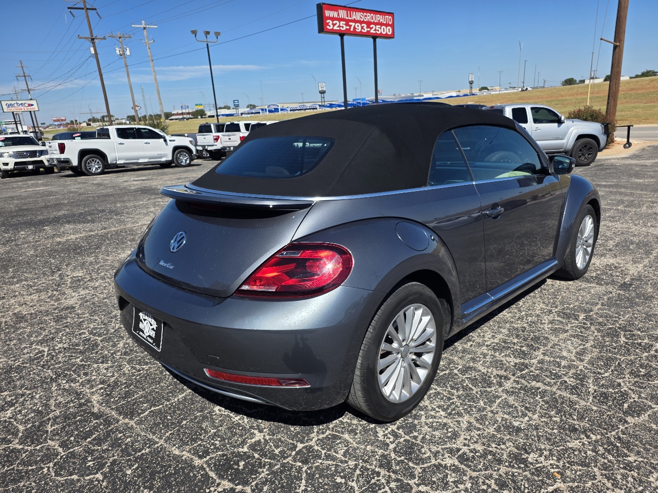 2019 Volkswagen Beetle Convertible Final Edition SEL photo 7