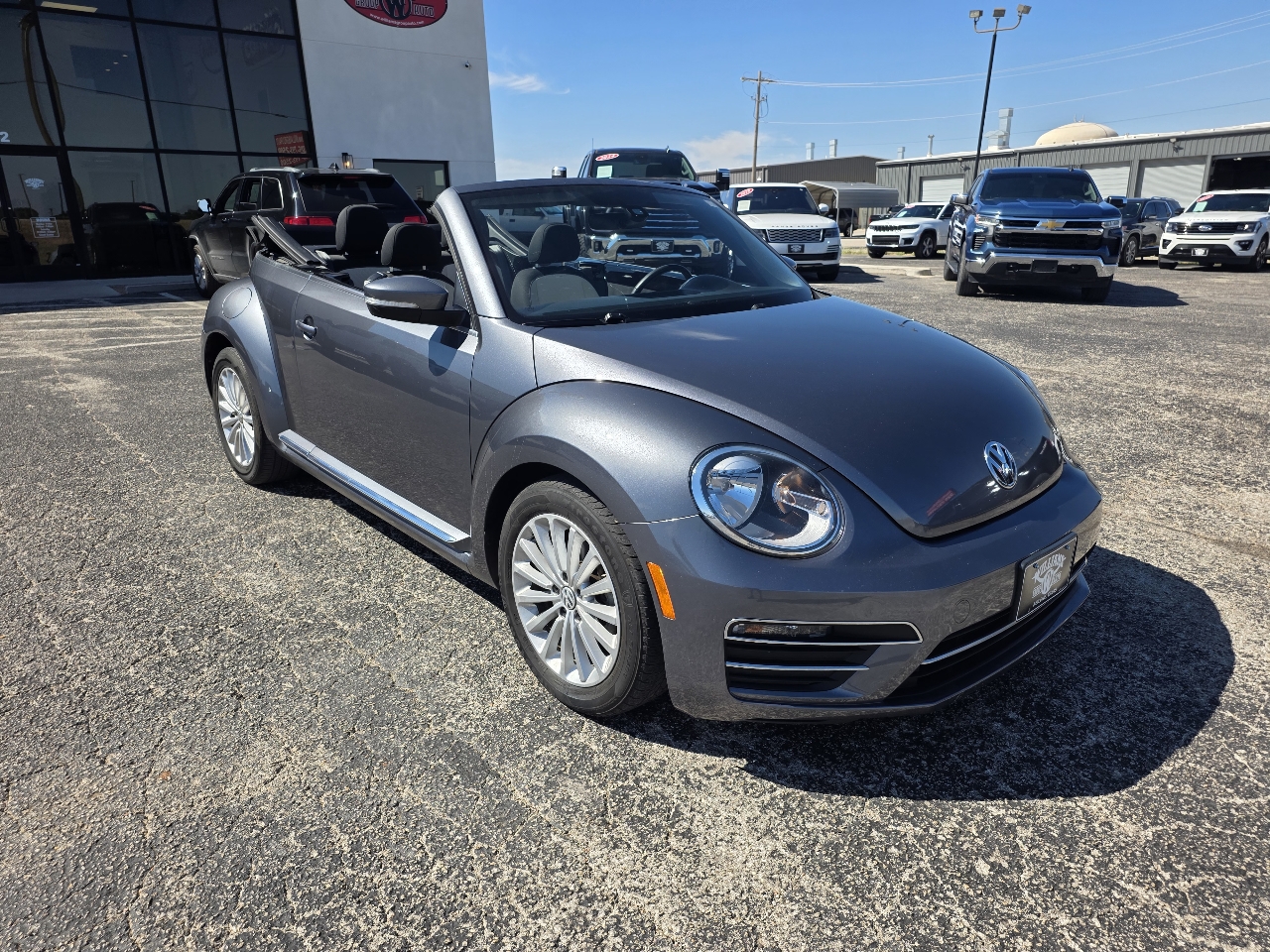2019 Volkswagen Beetle Convertible Final Edition SEL photo 11
