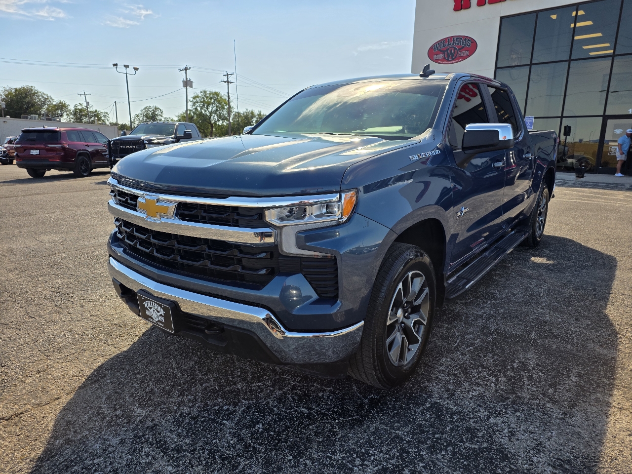 2024 Chevrolet Silverado 1500 photo 3