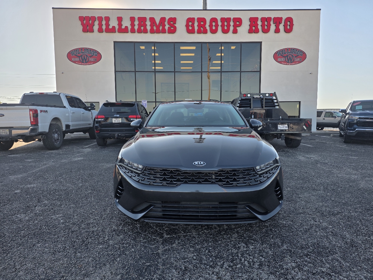 2021 Kia K5 LXS photo 2