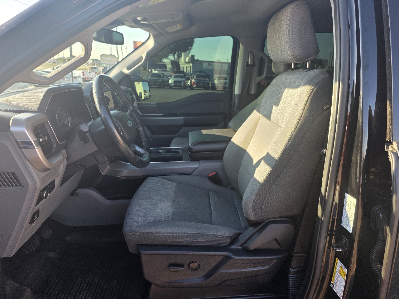 2022 Ford F-150 XLT photo 11