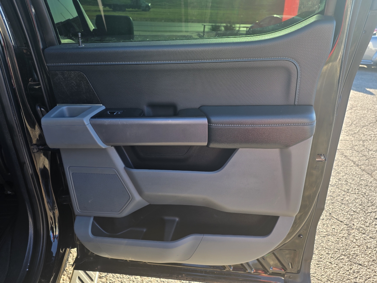 2022 Ford F-150 XLT photo 13