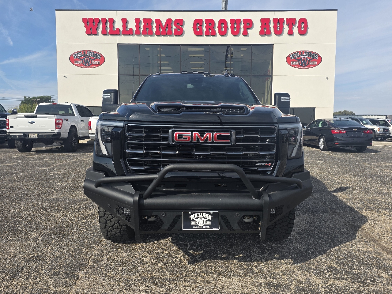 GMC Sierra 2500HD 4WD Crew Cab 159" AT4 2024 GMC Sierra 2500HD 4WD Crew Cab 159" AT4 2024