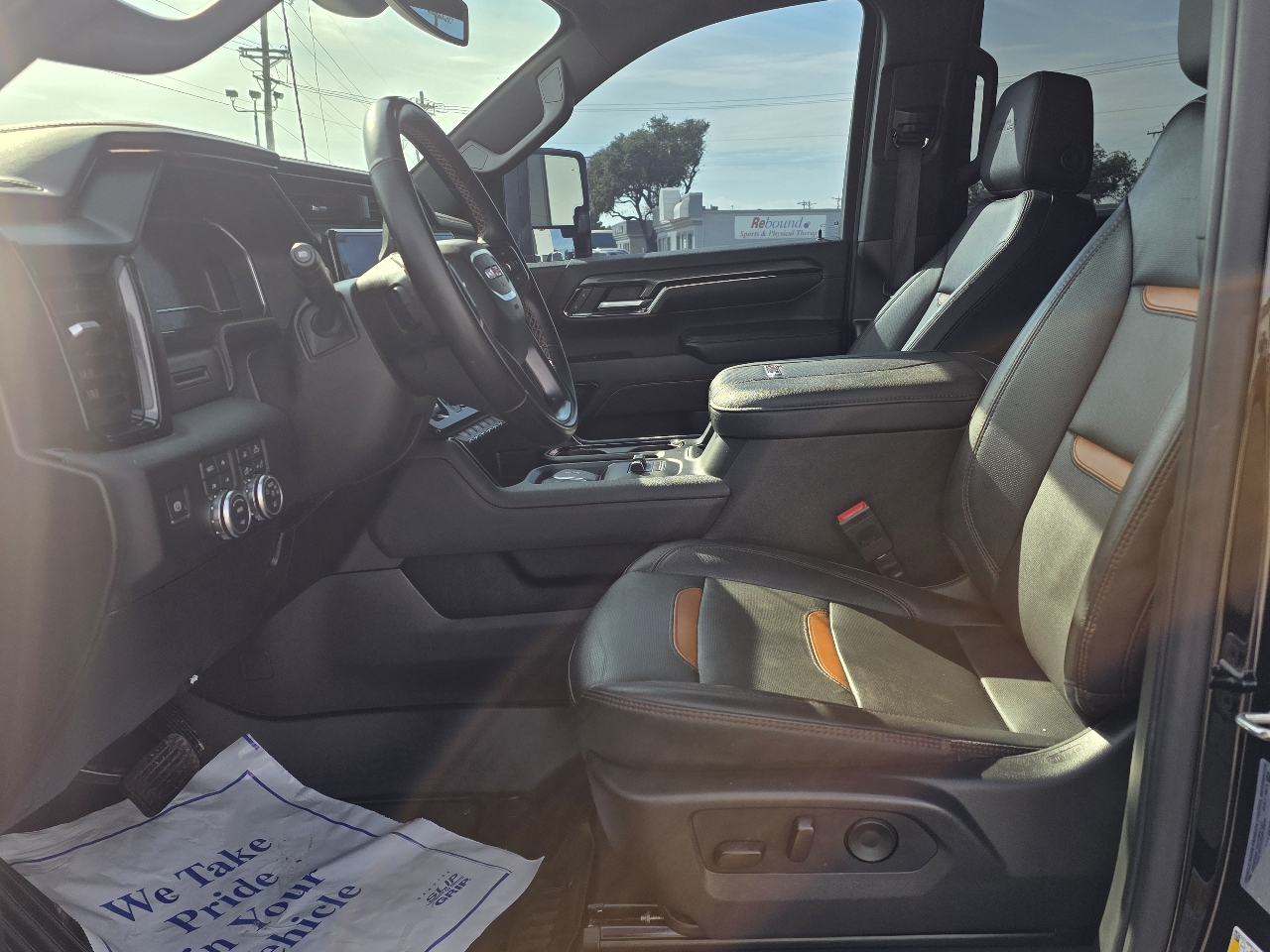 GMC Sierra 2500HD 4WD Crew Cab 159" AT4 2024 GMC Sierra 2500HD 4WD Crew Cab 159" AT4 2024