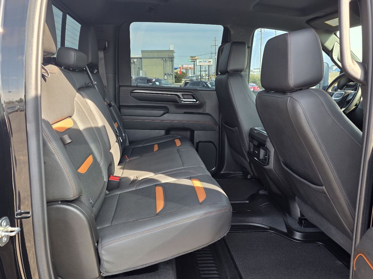 GMC Sierra 2500HD 4WD Crew Cab 159" AT4 2024 GMC Sierra 2500HD 4WD Crew Cab 159" AT4 2024