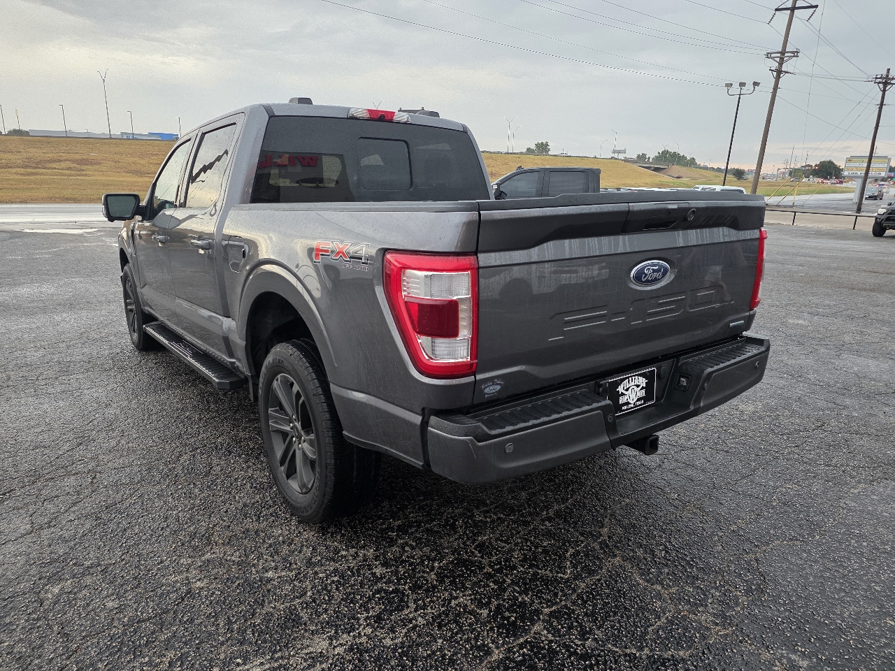Ford F-150 Lariat 4WD SuperCrew 5.5' Box 2022 Ford F-150 Lariat 4WD SuperCrew 5.5' Box 2022