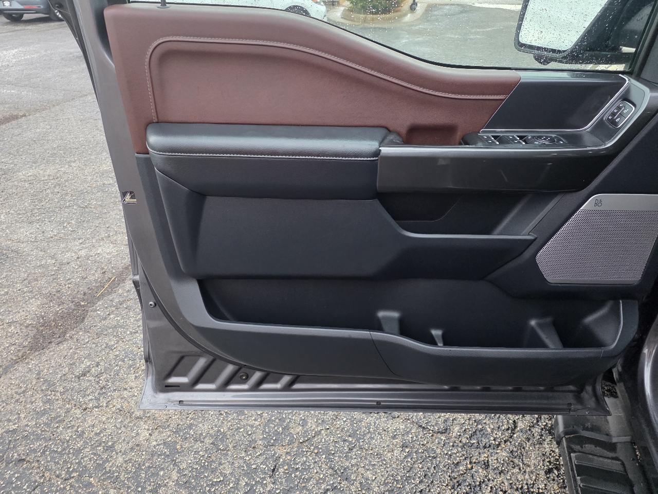 Ford F-150 Lariat 4WD SuperCrew 5.5' Box 2022 Ford F-150 Lariat 4WD SuperCrew 5.5' Box 2022