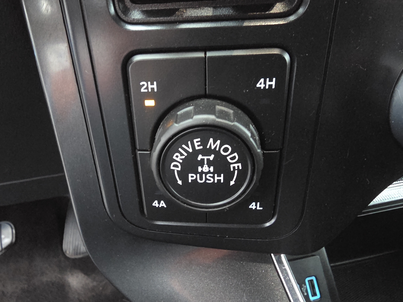 Ford F-150 Lariat 4WD SuperCrew 5.5' Box 2022 Ford F-150 Lariat 4WD SuperCrew 5.5' Box 2022