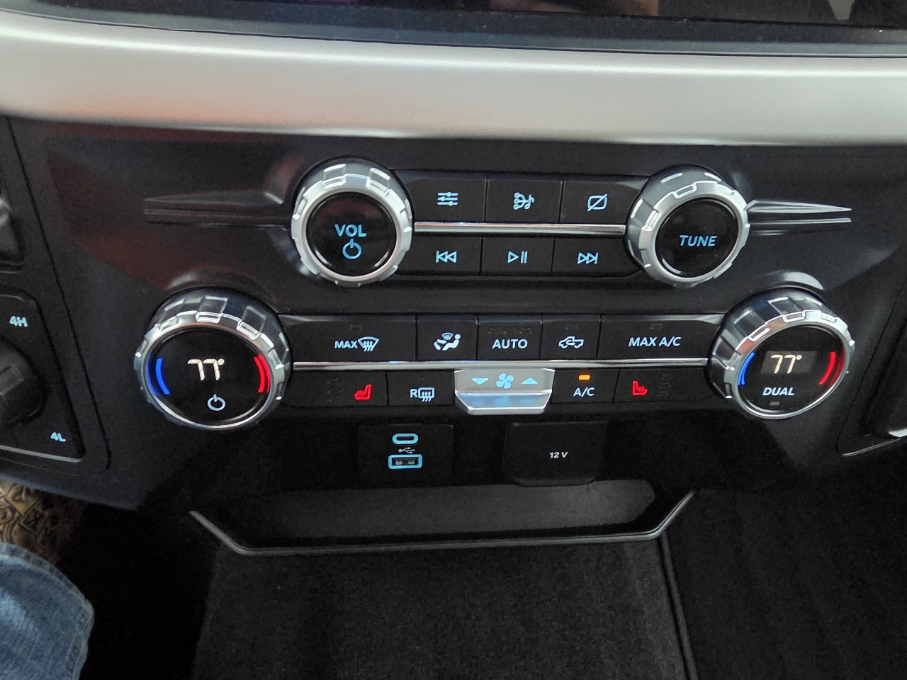 Ford F-150 4WD SuperCab 145" XLT 2021 Ford F-150 4WD SuperCab 145" XLT 2021