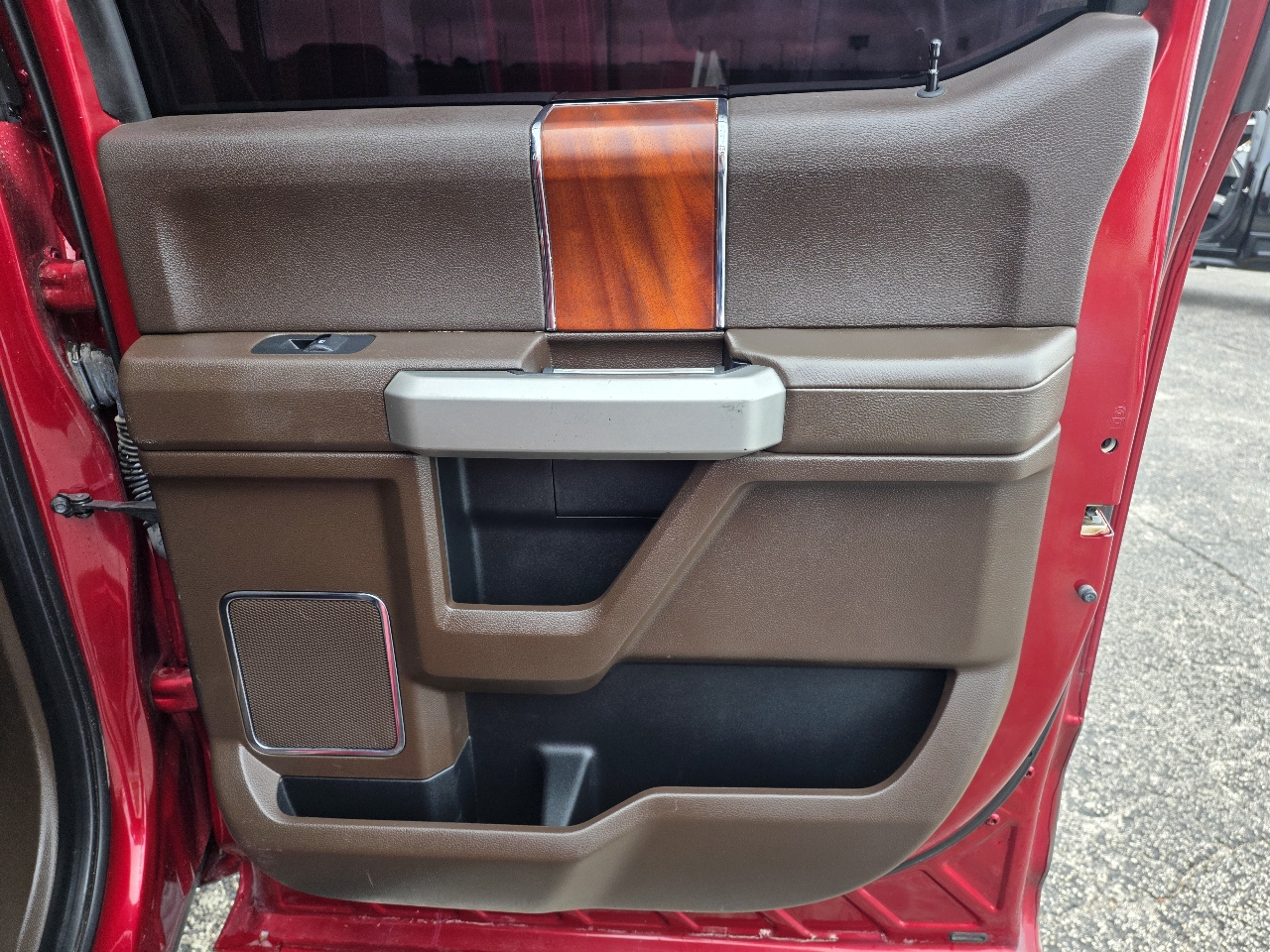 Ford F-150 King Ranch 4WD SuperCrew 5.5' Box 2018 Ford F-150 King Ranch 4WD SuperCrew 5.5' Box 2018