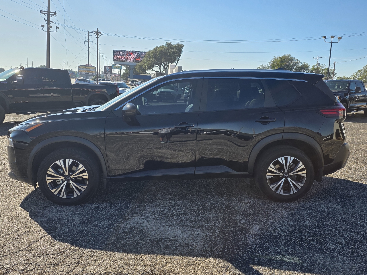 Nissan Rogue FWD SV *Ltd Avail* 2023 Nissan Rogue FWD SV *Ltd Avail* 2023