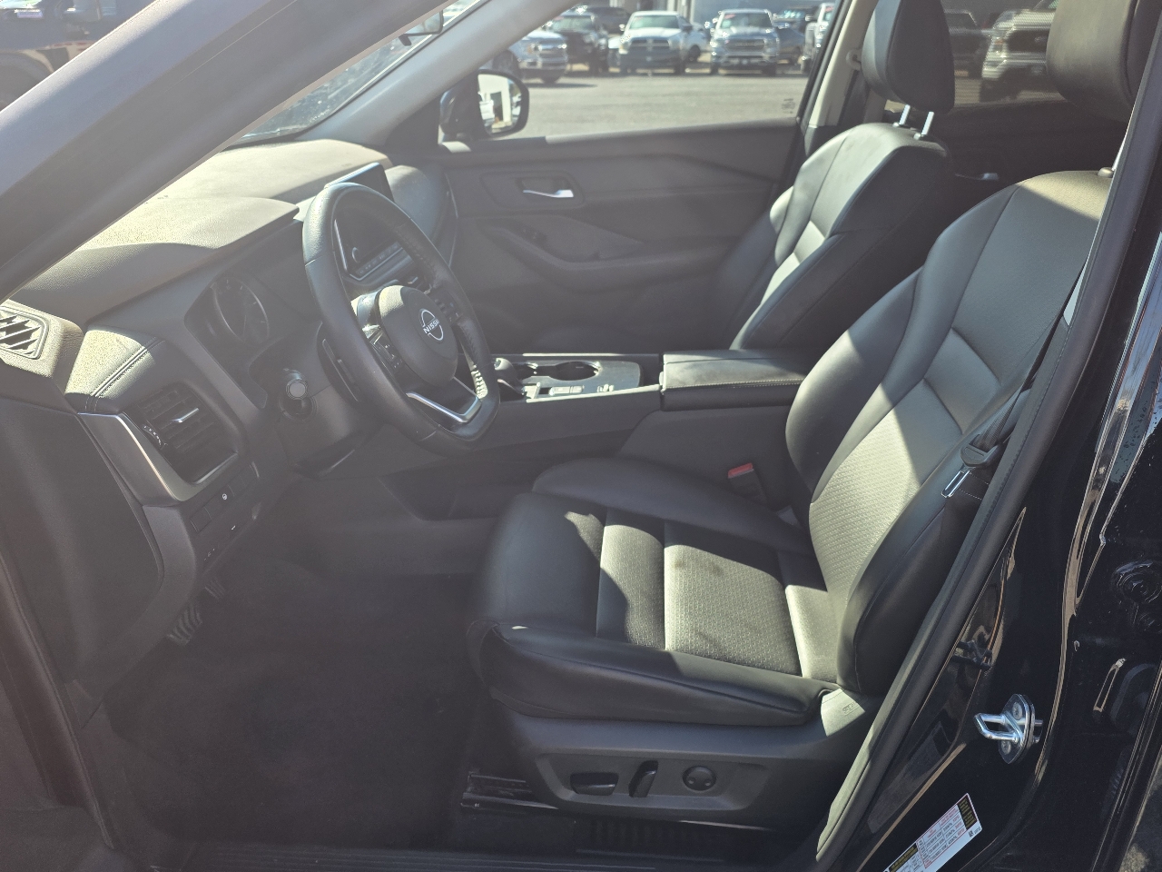 Nissan Rogue FWD SV *Ltd Avail* 2023 Nissan Rogue FWD SV *Ltd Avail* 2023