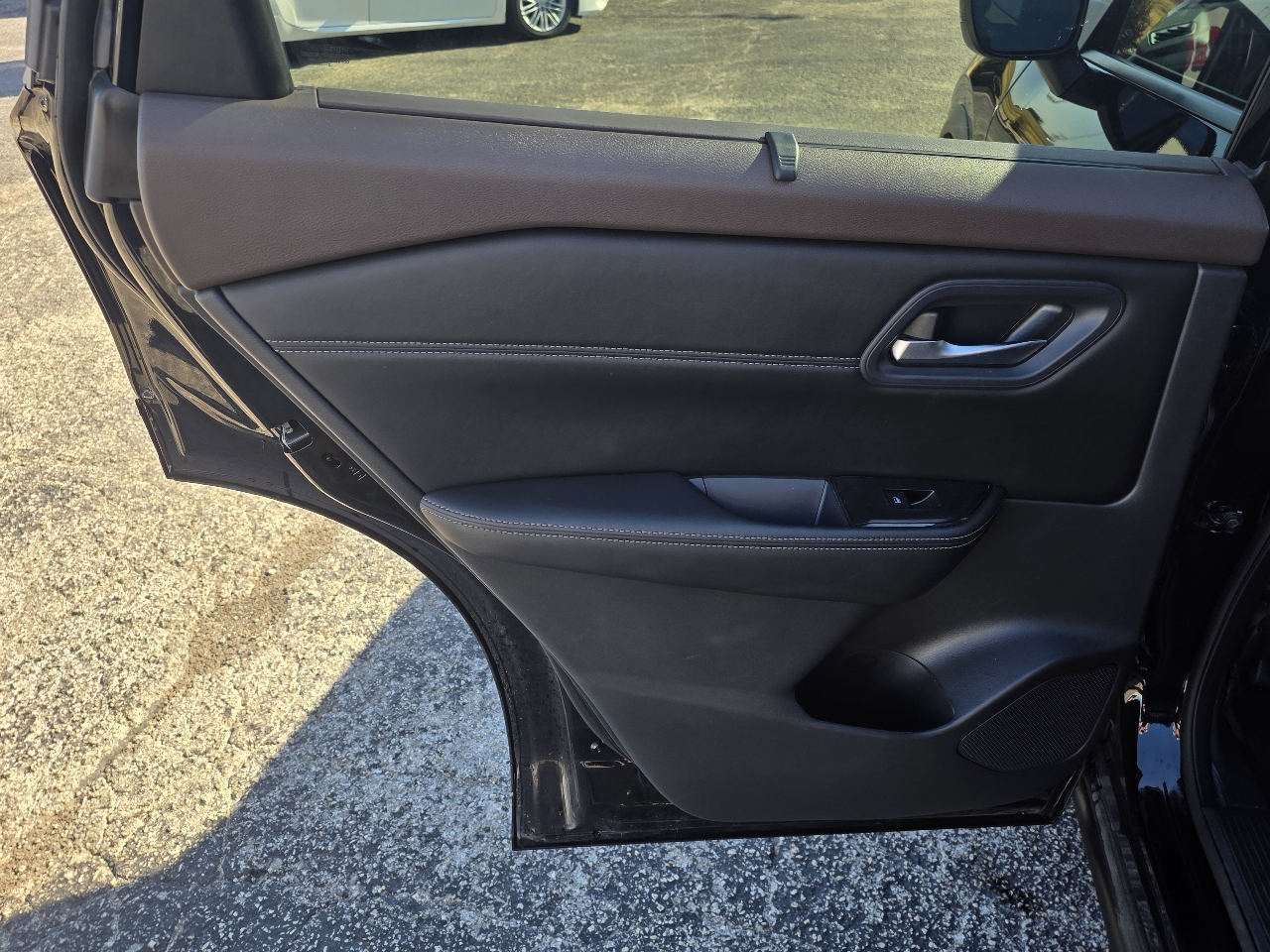 Nissan Rogue FWD SV *Ltd Avail* 2023 Nissan Rogue FWD SV *Ltd Avail* 2023