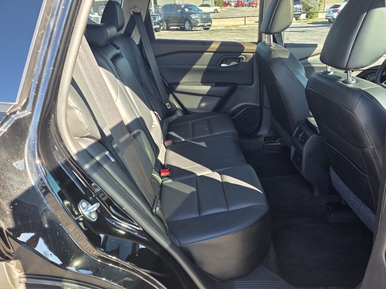 Nissan Rogue FWD SV *Ltd Avail* 2023 Nissan Rogue FWD SV *Ltd Avail* 2023