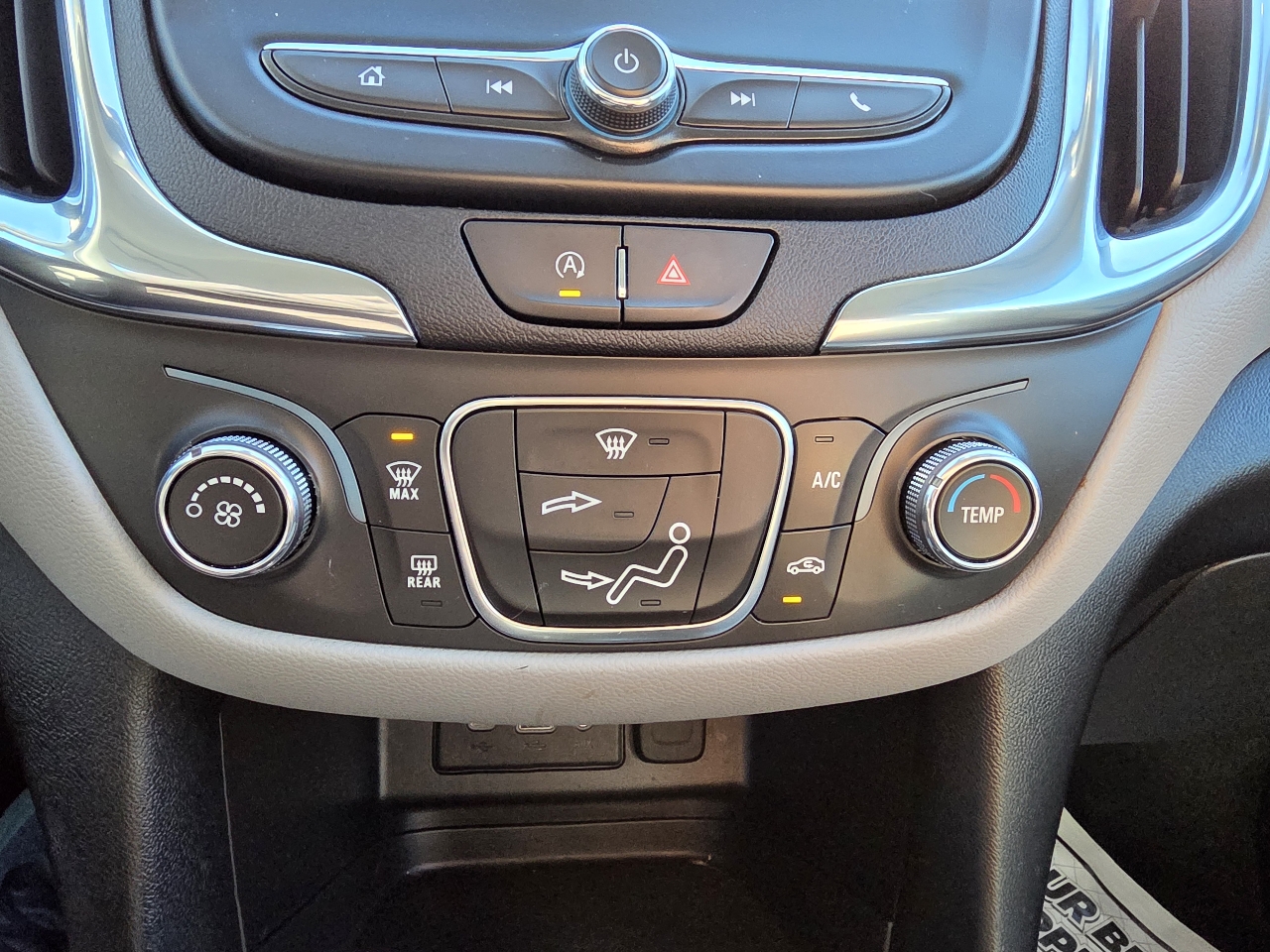 Chevrolet Equinox FWD 4dr LS w/1LS 2024 Chevrolet Equinox FWD 4dr LS w/1LS 2024