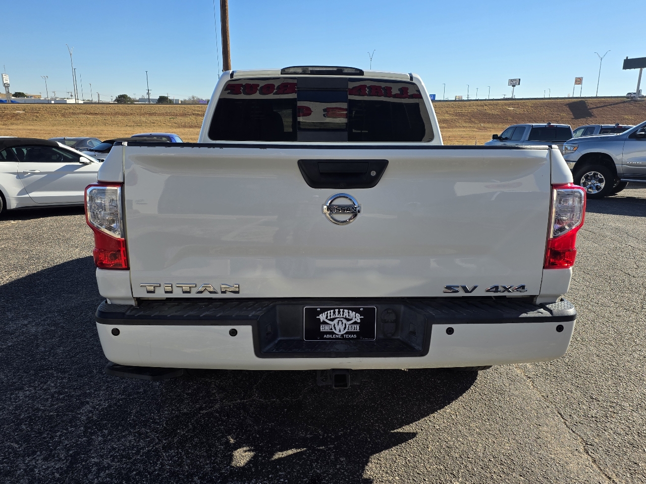 Nissan Titan 4x4 Crew Cab SV 2019