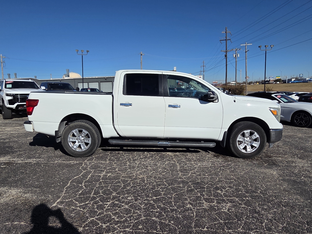 Nissan Titan 4x4 Crew Cab SV 2019