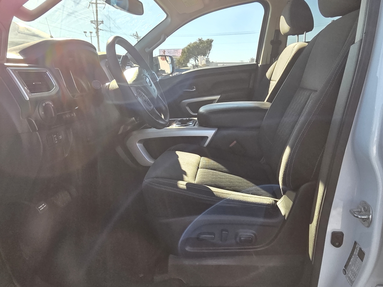 Nissan Titan 4x4 Crew Cab SV 2019