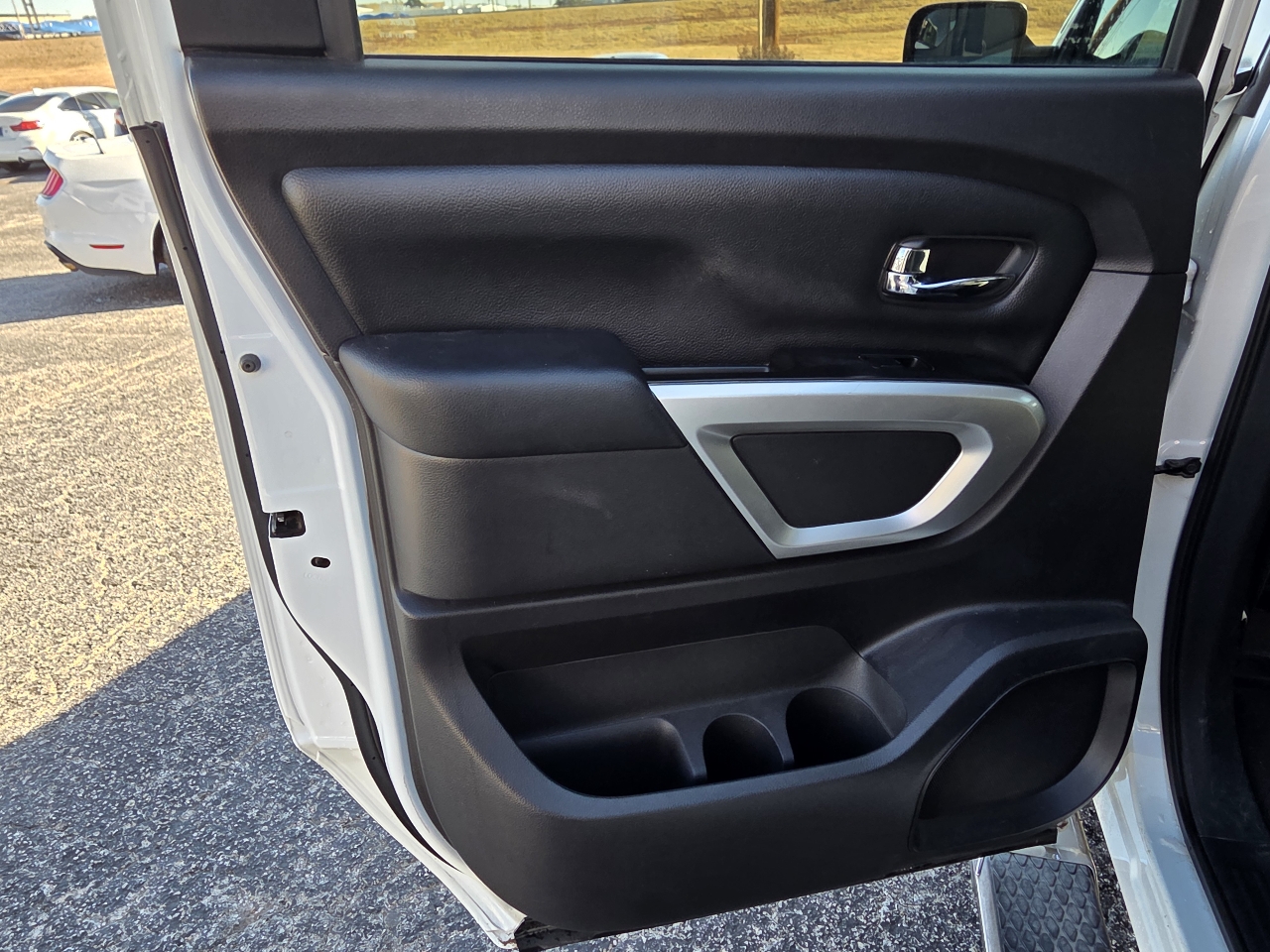 Nissan Titan 4x4 Crew Cab SV 2019