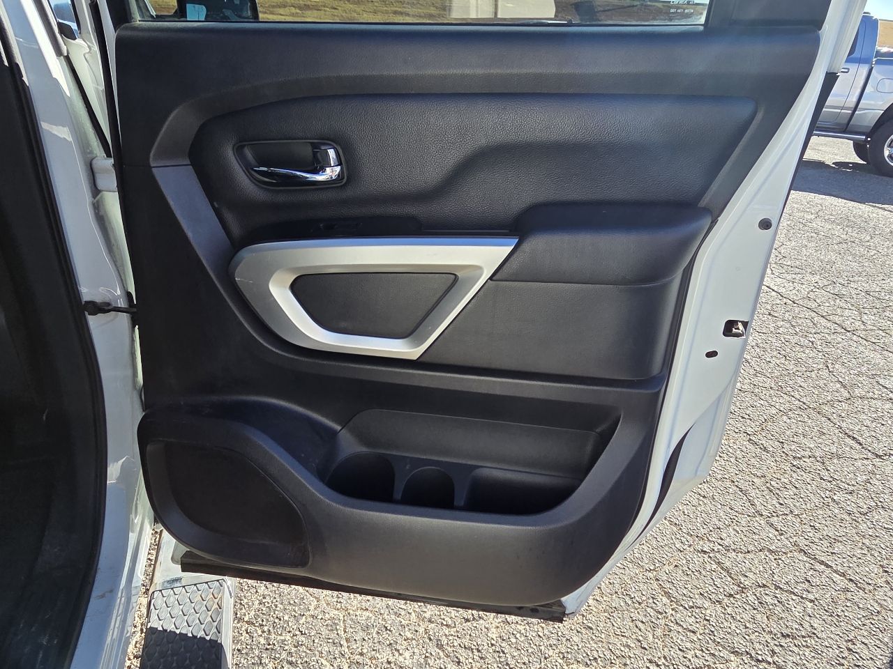 Nissan Titan 4x4 Crew Cab SV 2019