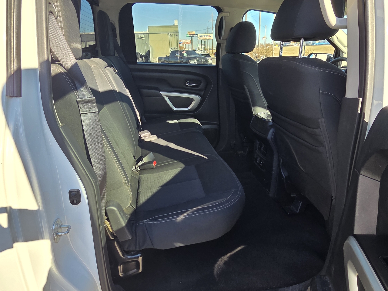 Nissan Titan 4x4 Crew Cab SV 2019