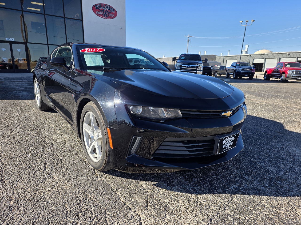 2017 Chevrolet Camaro 2dr Cpe 1LT