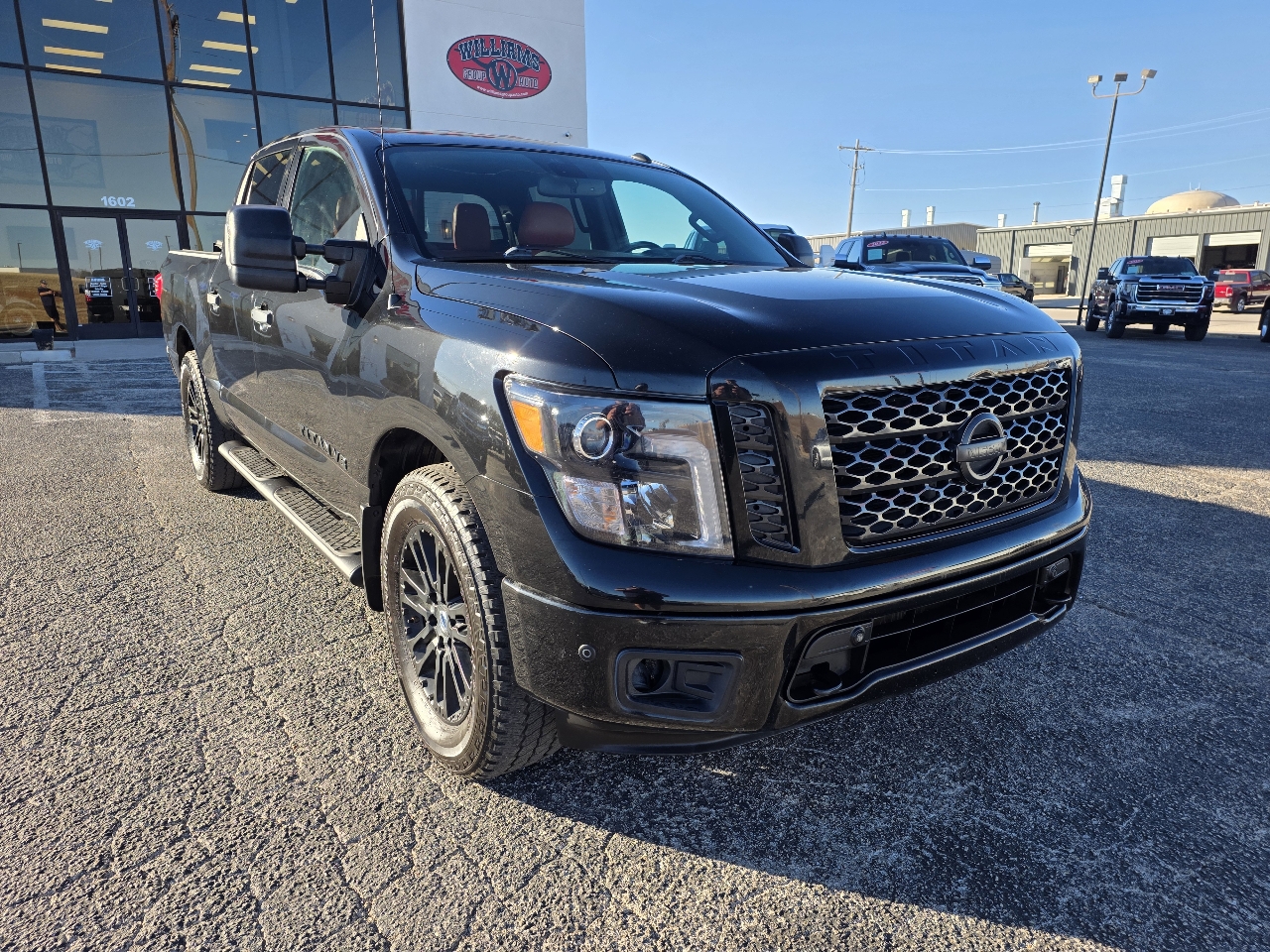Nissan Titan 4x4 Crew Cab Platinum Reserve 2019