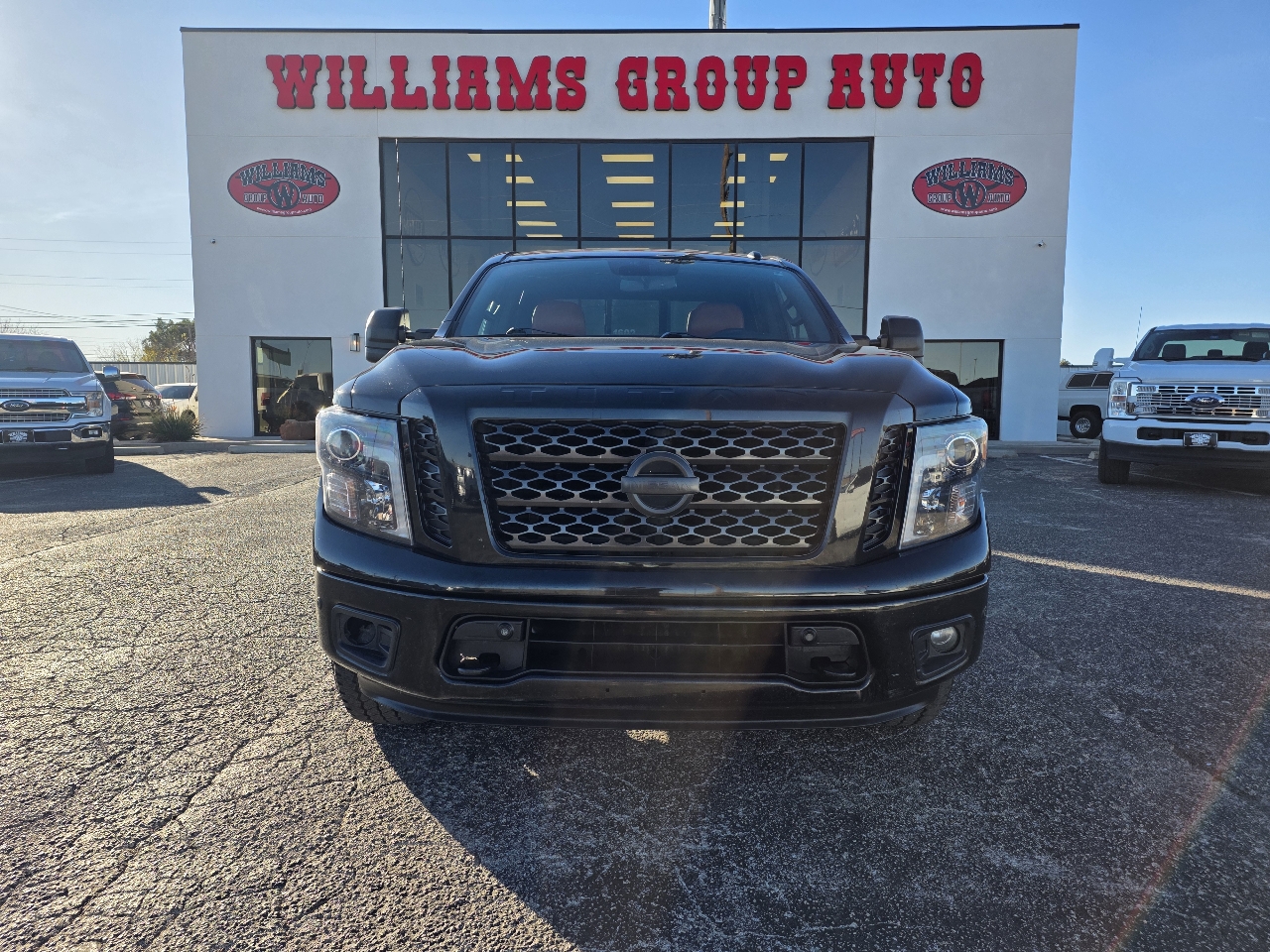 Nissan Titan 4x4 Crew Cab Platinum Reserve 2019