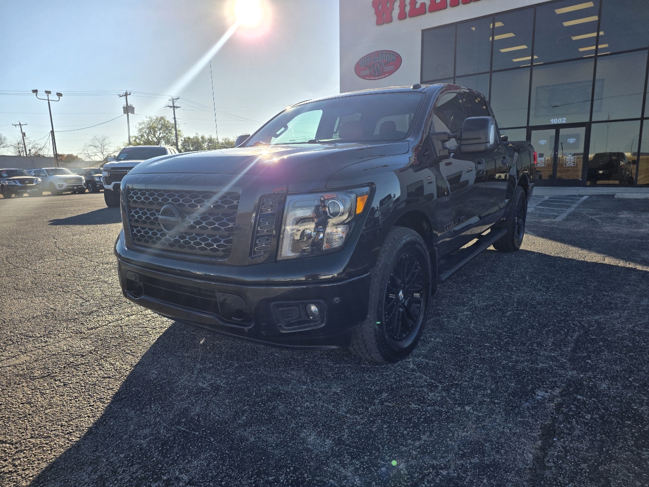 Nissan Titan 4x4 Crew Cab Platinum Reserve 2019