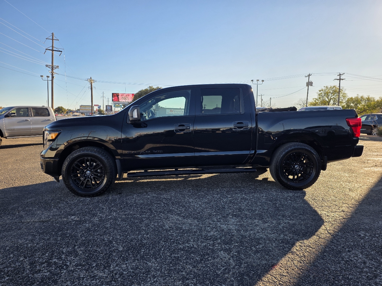 Nissan Titan 4x4 Crew Cab Platinum Reserve 2019