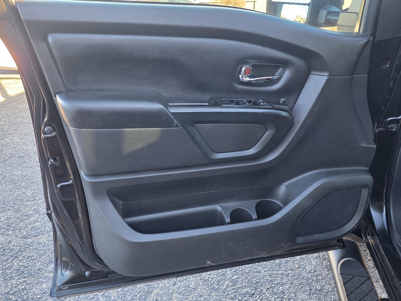 Nissan Titan 4x4 Crew Cab Platinum Reserve 2019