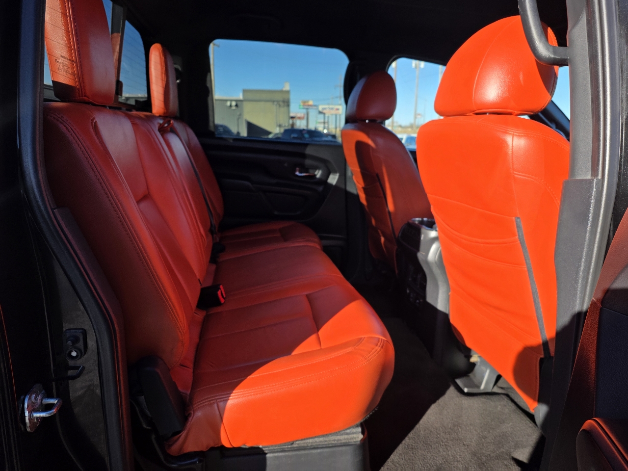 Nissan Titan 4x4 Crew Cab Platinum Reserve 2019