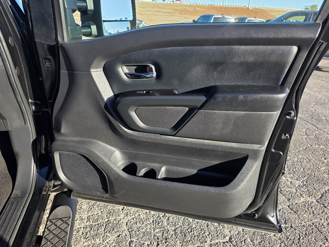 Nissan Titan 4x4 Crew Cab Platinum Reserve 2019