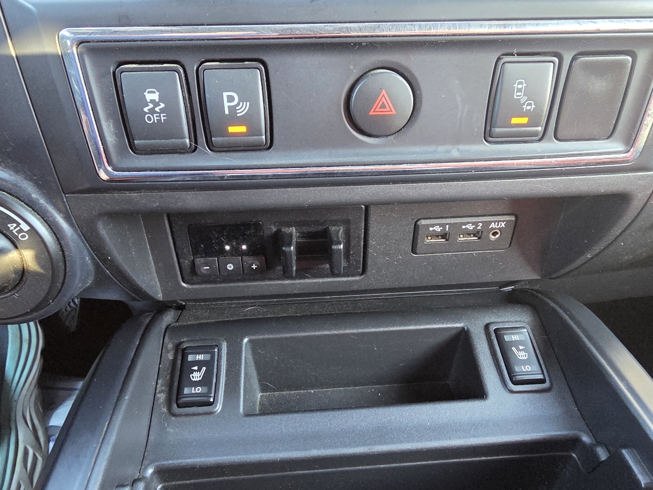 Nissan Titan 4x4 Crew Cab Platinum Reserve 2019