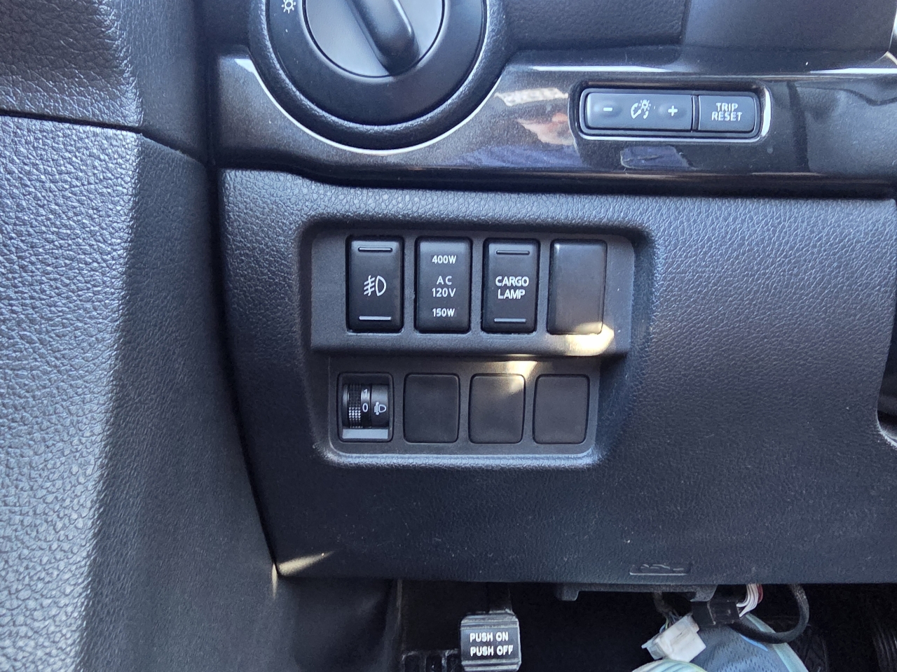 Nissan Titan 4x4 Crew Cab Platinum Reserve 2019