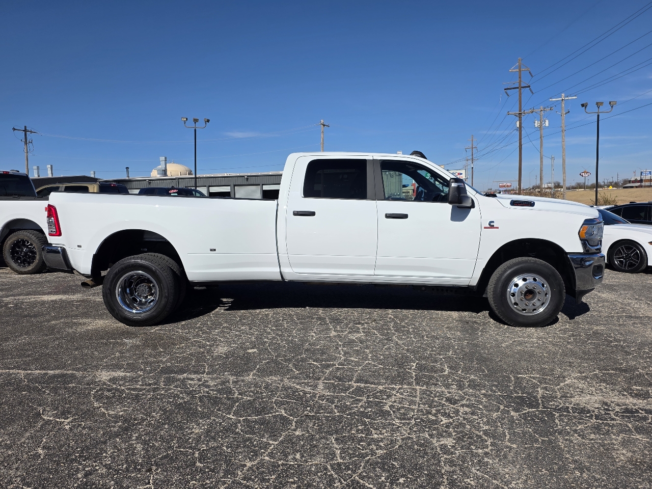 RAM 3500 Big Horn 4x4 Crew Cab 8' Box 2024