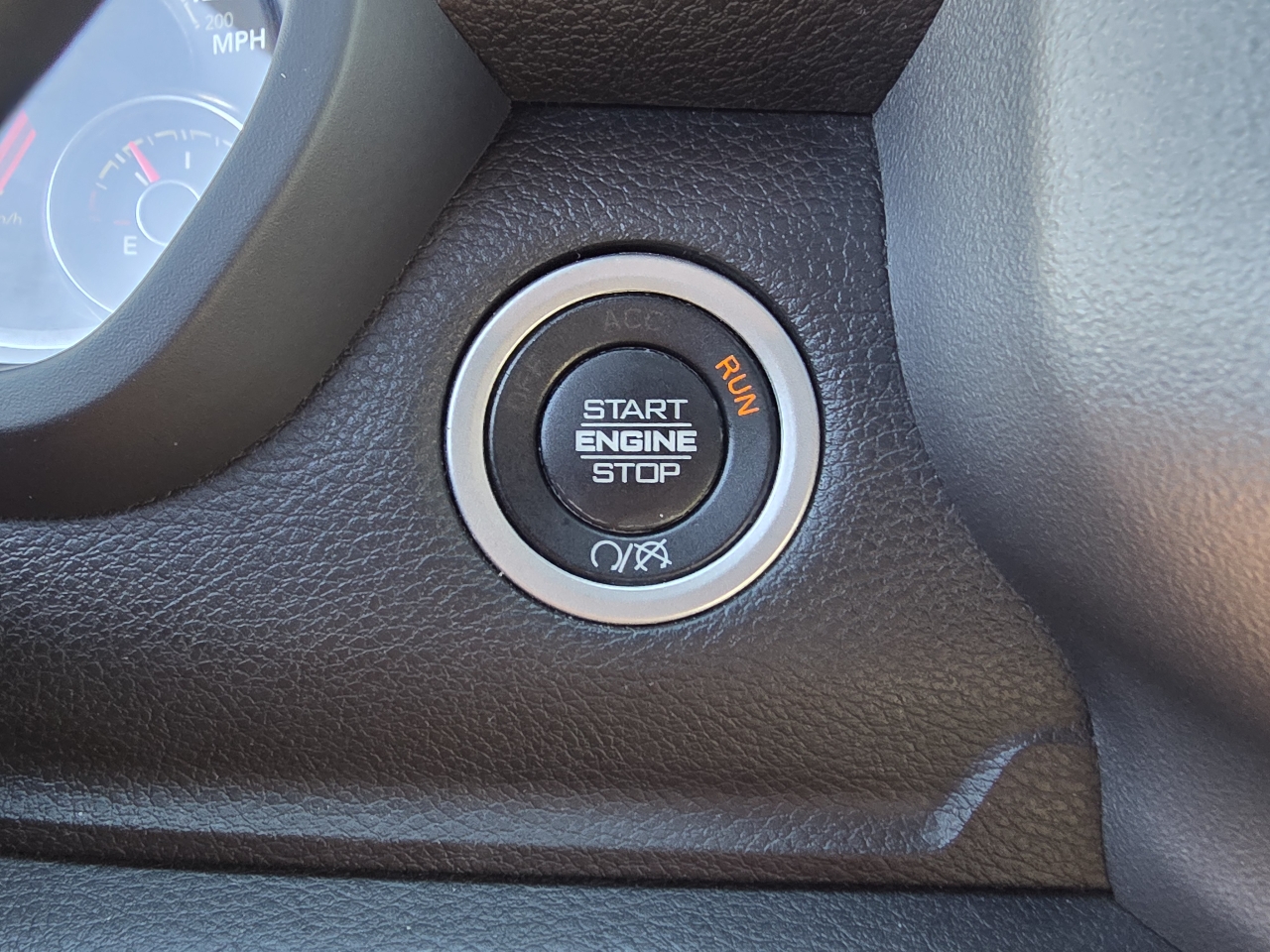 RAM 3500 Big Horn 4x4 Crew Cab 8' Box 2024