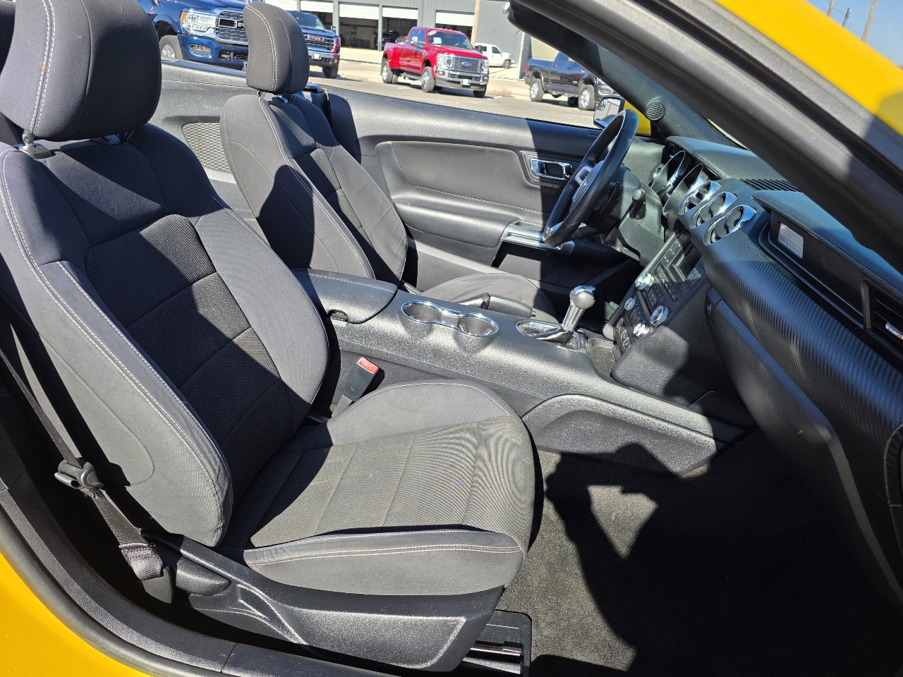 Ford Mustang V6 Convertible 2017