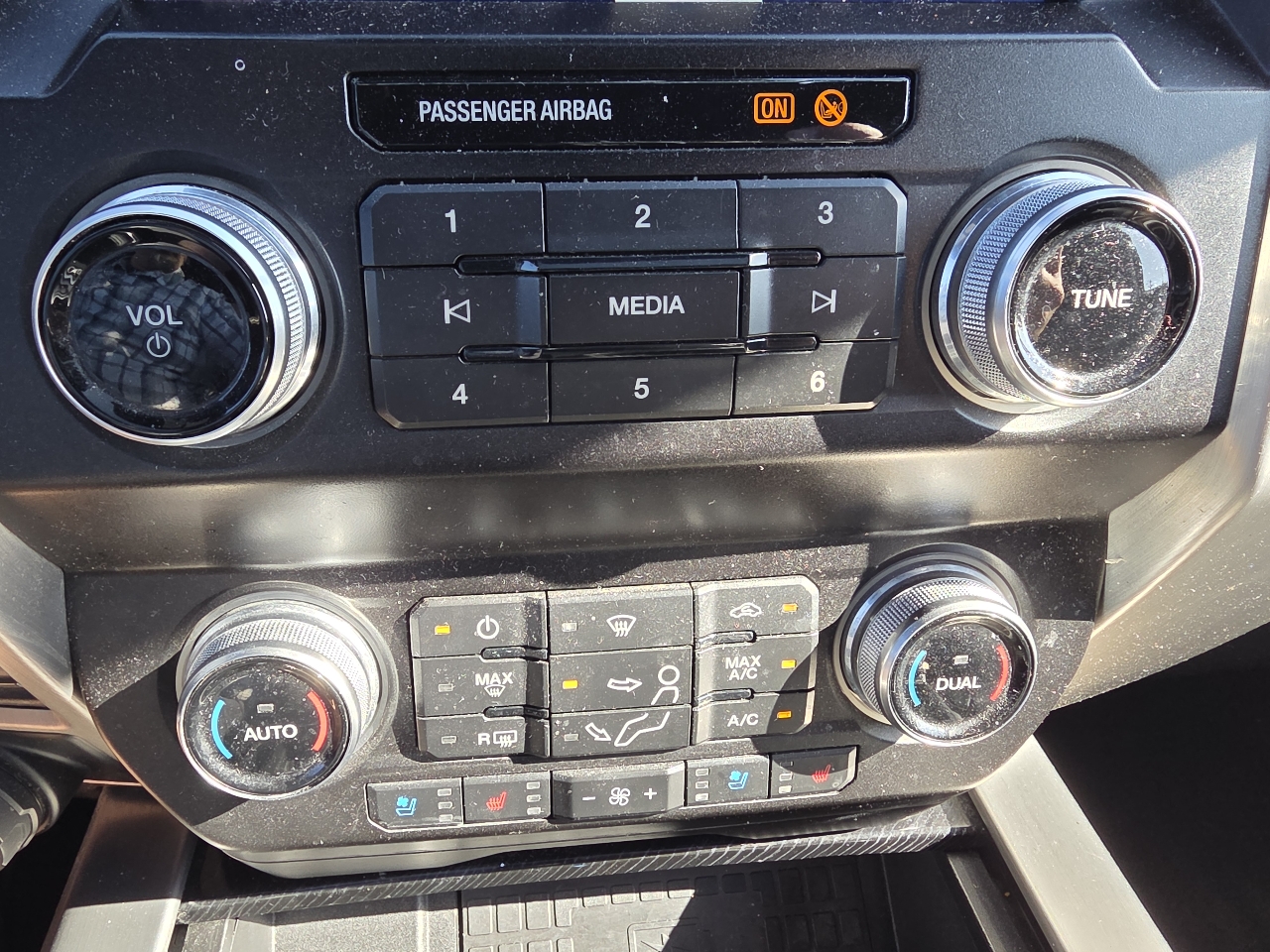 Ford Super Duty F-450 DRW Platinum 4WD Crew Cab 8' Box 2021