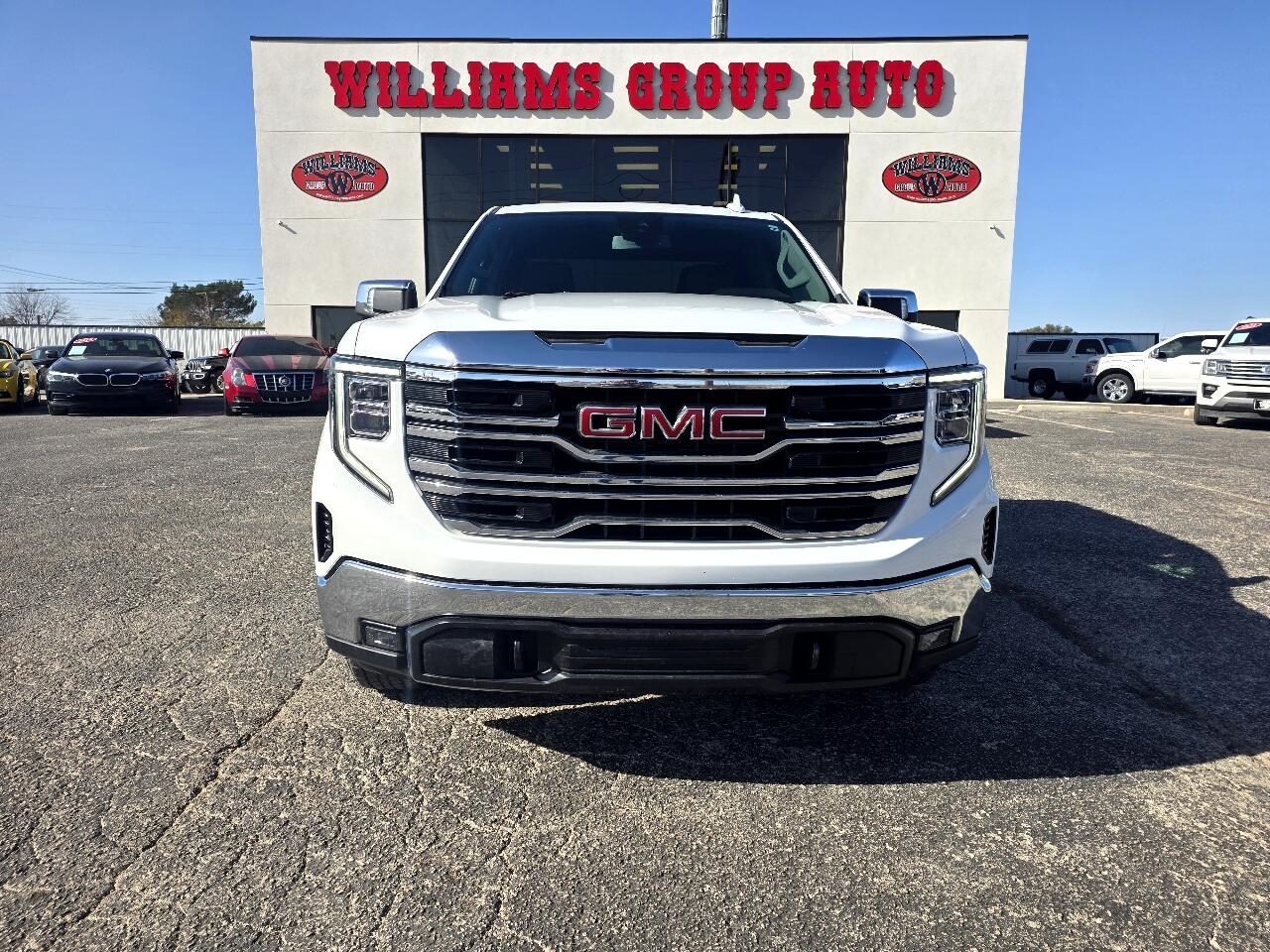 GMC Sierra 1500 4WD Crew Cab 147" SLT 2024