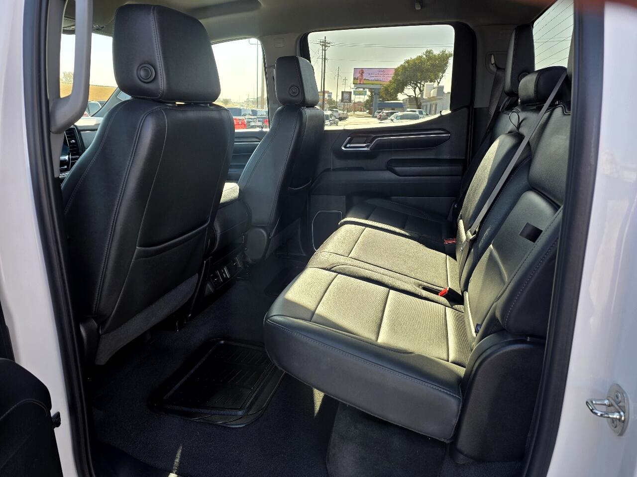 GMC Sierra 1500 4WD Crew Cab 147" SLT 2024