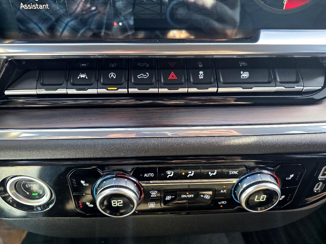 GMC Sierra 1500 4WD Crew Cab 147" SLT 2024