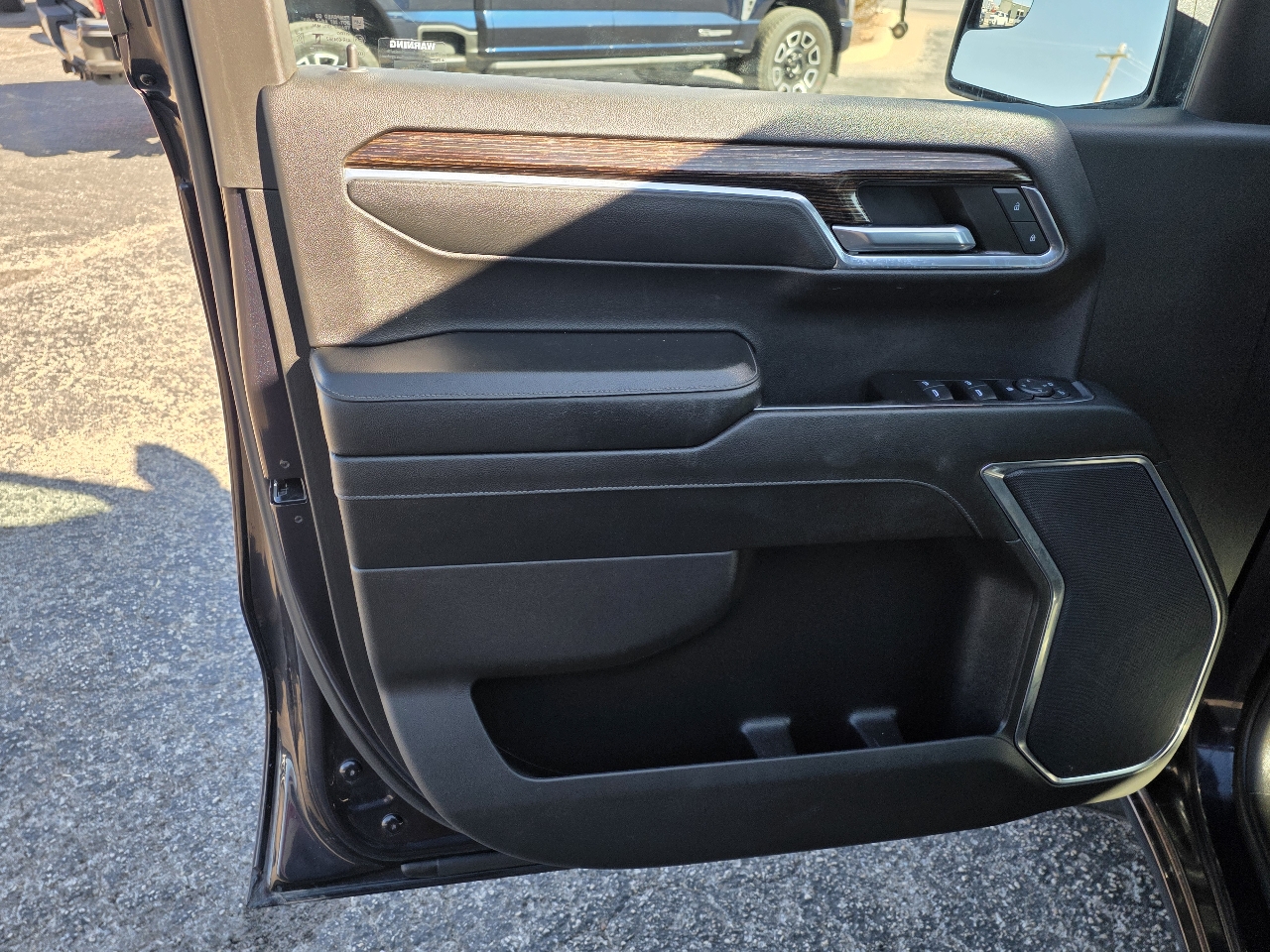 GMC Sierra 1500 2WD Crew Cab 147" Elevation 2024