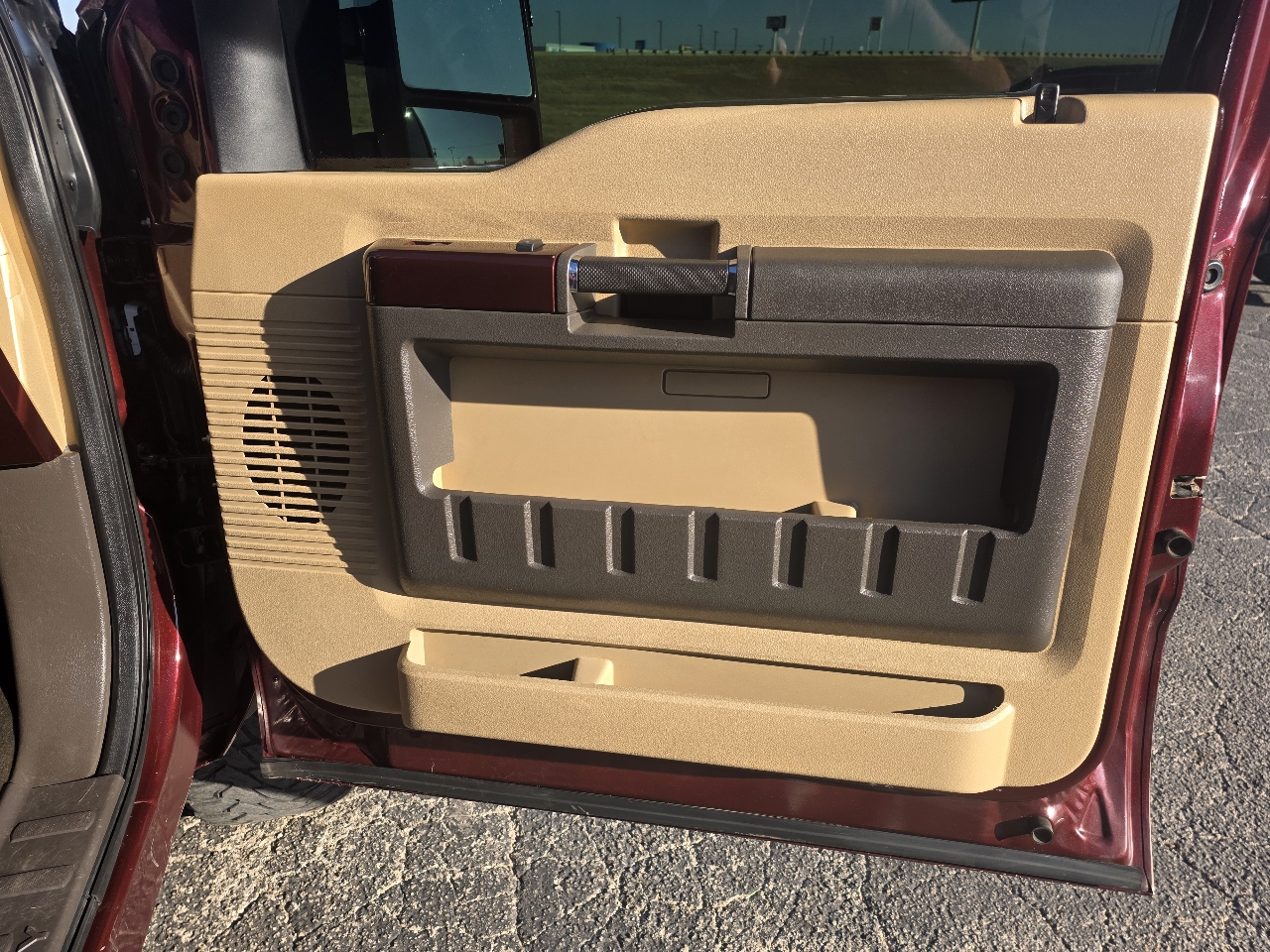 Ford Super Duty F-250 SRW 4WD Crew Cab 156" Lariat 2011