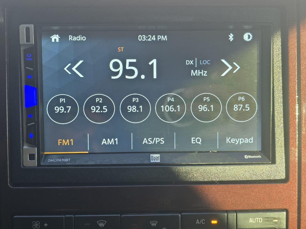 Ford Super Duty F-250 SRW 4WD Crew Cab 156" Lariat 2011