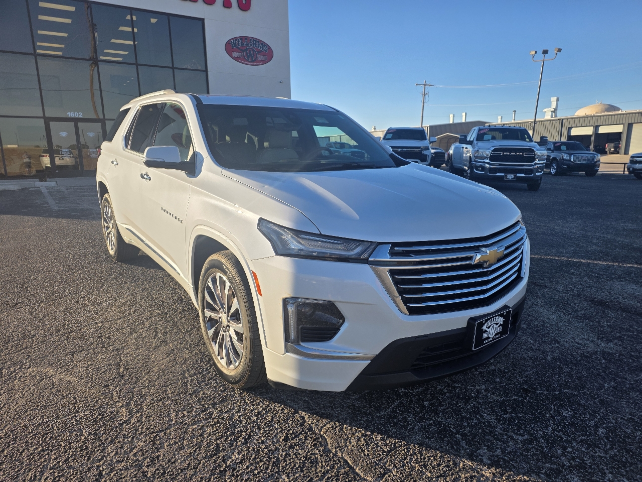 2023 Chevrolet Traverse FWD 4dr Premier