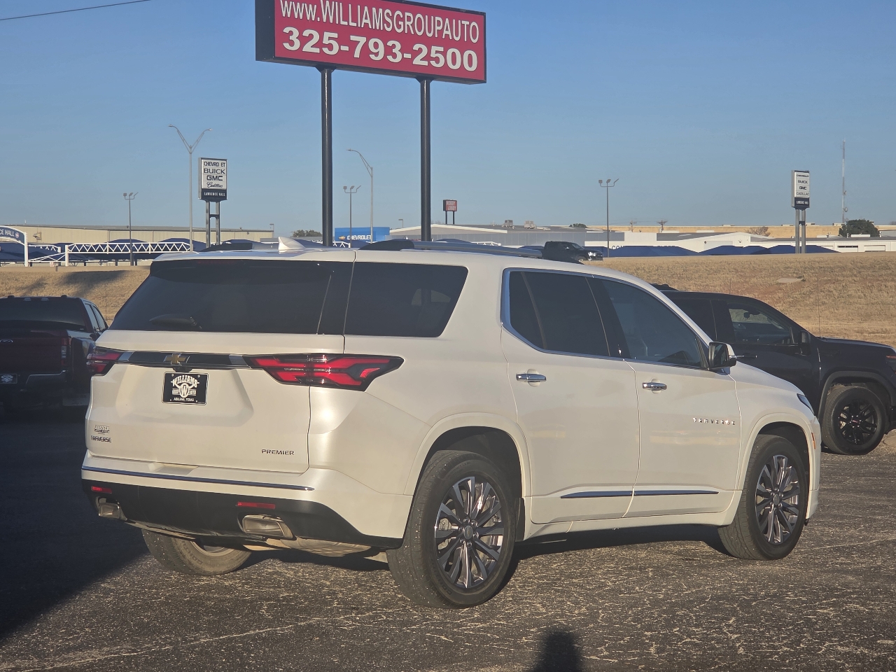 Chevrolet Traverse FWD 4dr Premier 2023