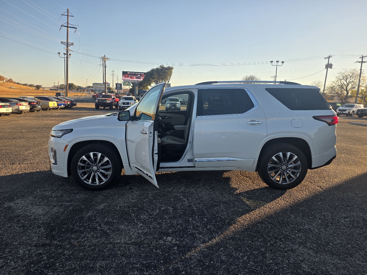 Chevrolet Traverse FWD 4dr Premier 2023